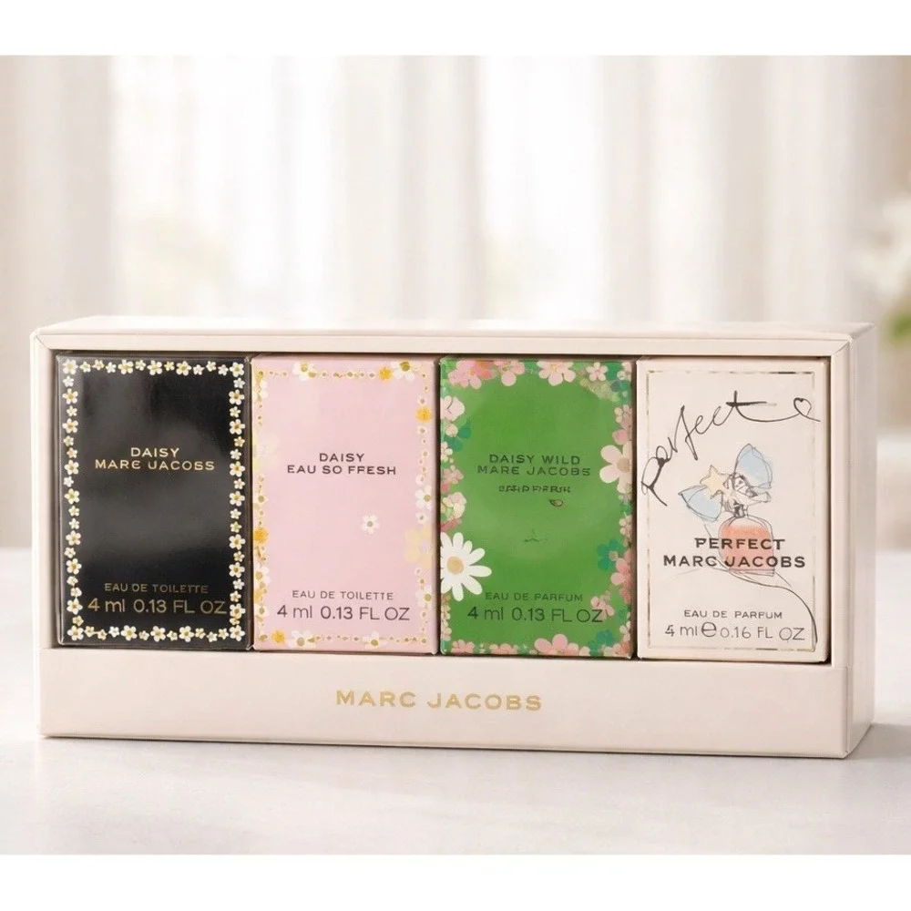 Marc Jacobs Daisy Mini Perfume Set 4pc Travel Spray EDT EDP Gift Set Sealed - Picture 1 of 5